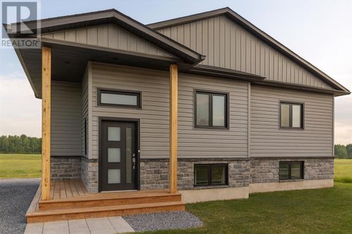 23 Sherbrook Dr, Sault Ste Marie, ON, P6C0A9 | Card Image