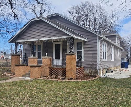 212 Highland Ave, Columbus, KS, 66725-1013 | Card Image