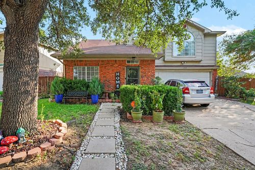 1710 Duster Cir, Arlington, TX, 76018-4949 | Card Image