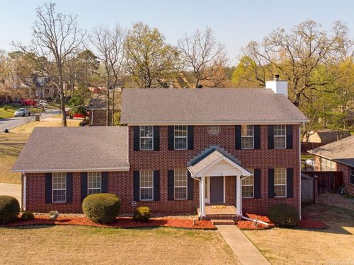 9 Sugarloaf Cir, Maumelle, AR, 72113-6396 | Card Image
