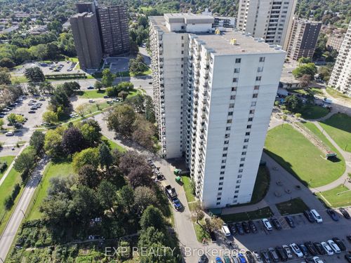 1813-320 Dixon Rd, Etobicoke, ON, M9R1S8 | Card Image