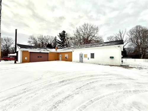 2411 Adella St, New Castle, PA, 16102-1769 | Card Image