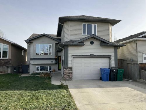145 Blackfoot Cir W, Lethbridge, AB, T1K7T4 | Card Image