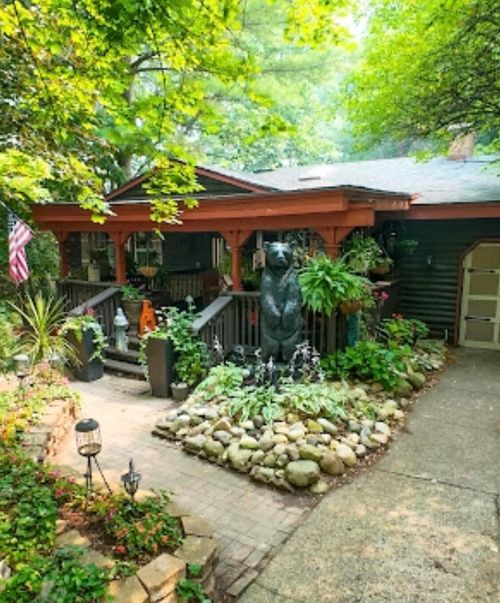 5912 English Ave Ne, Comstock Park, MI, 49321-9699 | Card Image