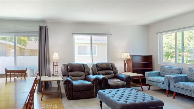 Light and open living room | Image 7