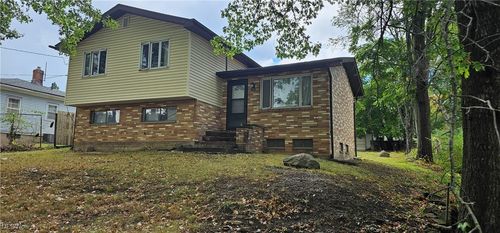 1302 East Ave, Akron, OH, 44307-1404 | Card Image