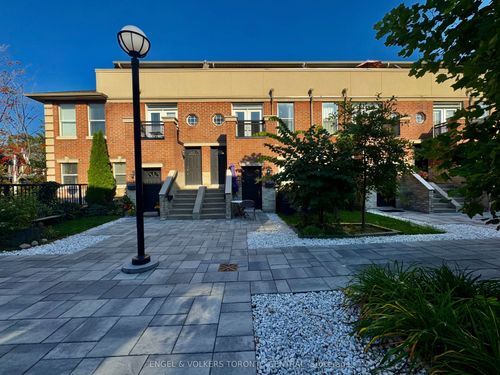 216-51 Halton St, Toronto, ON, M6J1R5 | Card Image