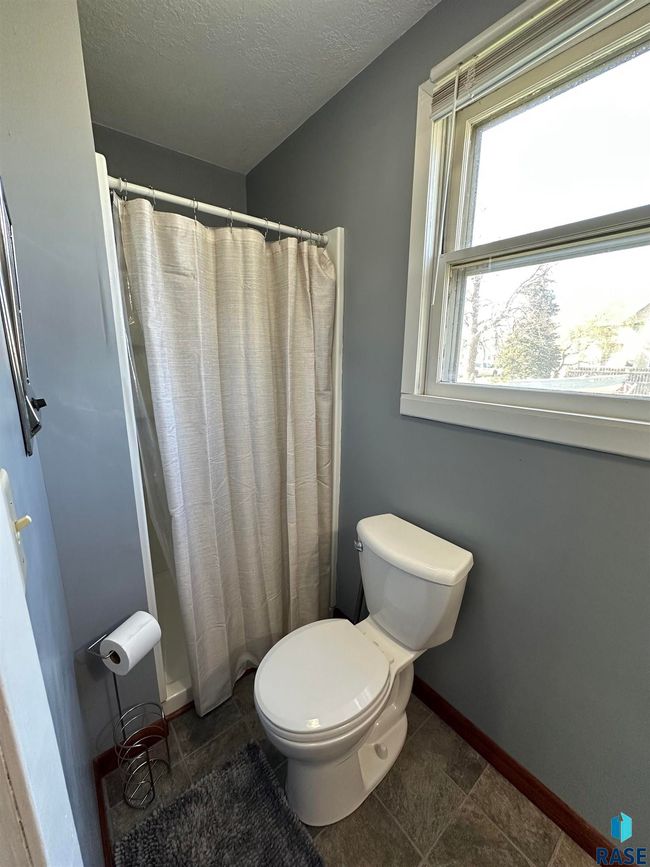 110 N Pearl St, House other with 3 bedrooms, 1 bathrooms and null parking in Menno SD | Image 19