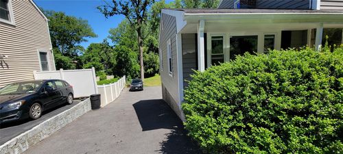 652 Scarsdale Rd, Yonkers, NY, 10707-1328 | Card Image