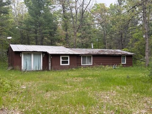 4465 E Old M 63, Luther, MI, 49656-8439 | Card Image