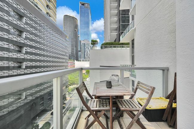 APT-806 - 1050 Brickell Ave, Condo with 1 bedrooms, 2 bathrooms and null parking in Miami FL | Image 36