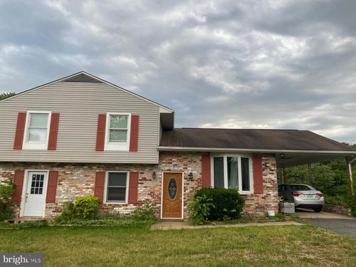 7 Patton Ln, Fredericksburg, VA, 22406-6222 | Card Image