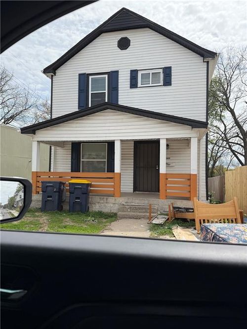 3609 E 27th St, Kansas City, MO, 64127-4330 | Card Image