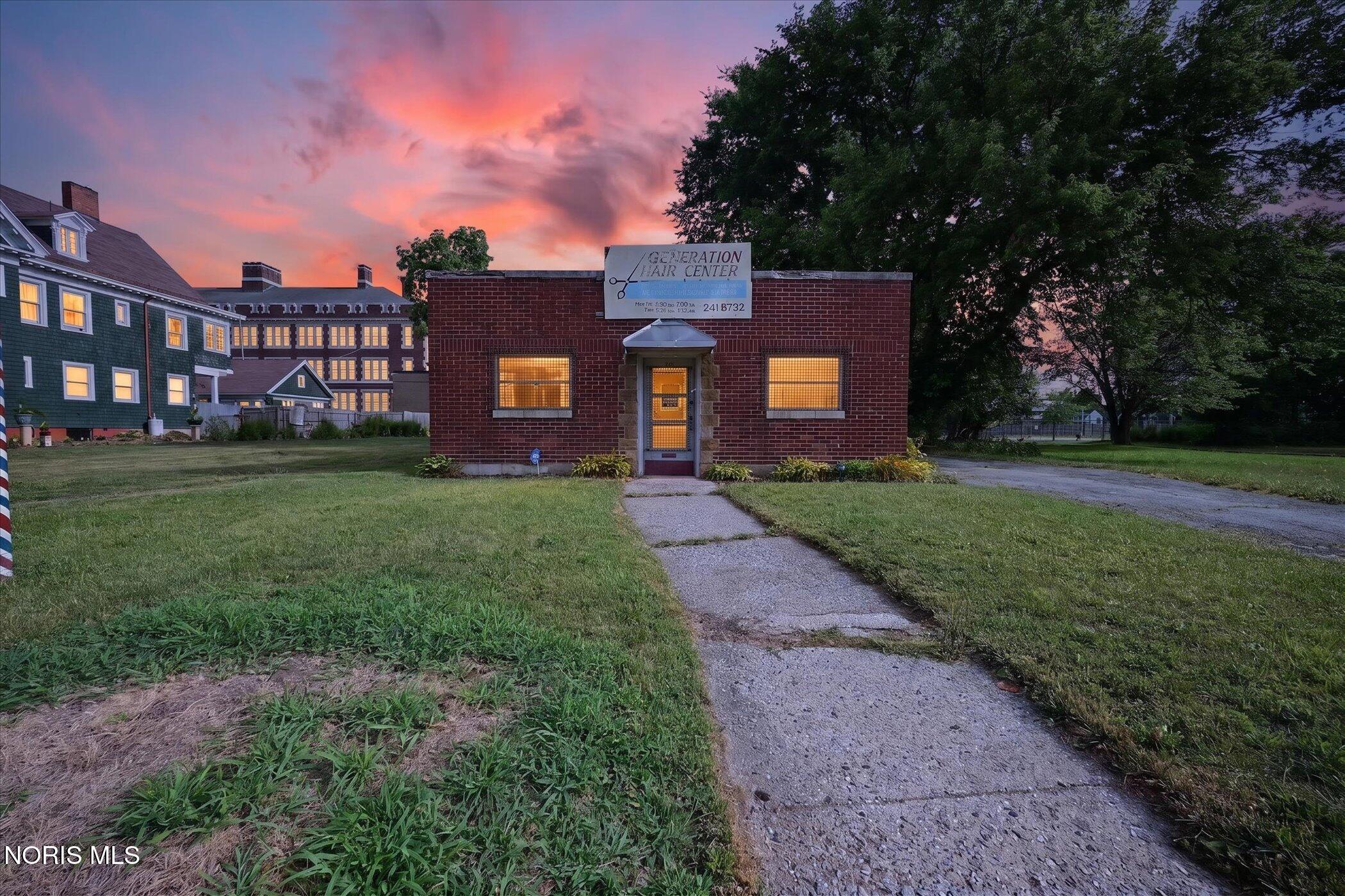 410 Winthrop St, Toledo, OH 43620