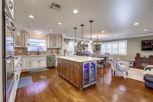8031 Ebbtide Cir, Huntington Beach, CA, 92646-5005 | Card Image