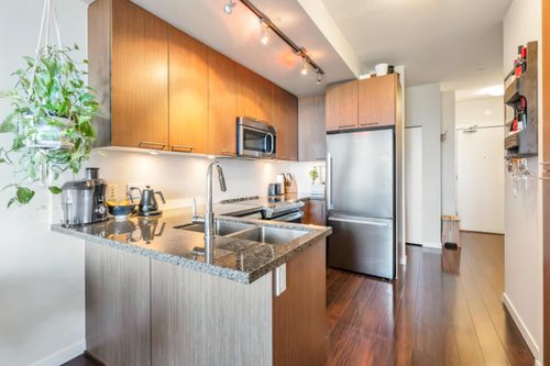 305-2008 E 54th Ave, Vancouver, BC, V5P1Y6 | Card Image