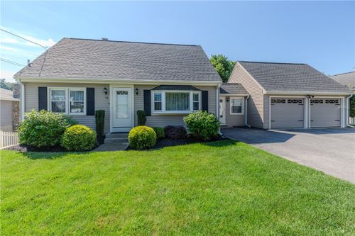 72 Main St, Slatersville, RI, 02876-1018 | Card Image