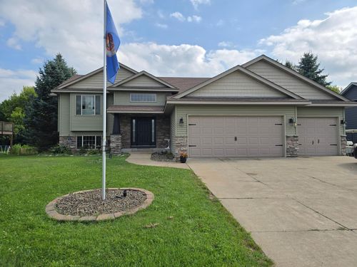 28902 Scenic Dr, Chisago City, MN, 55013-8520 | Card Image