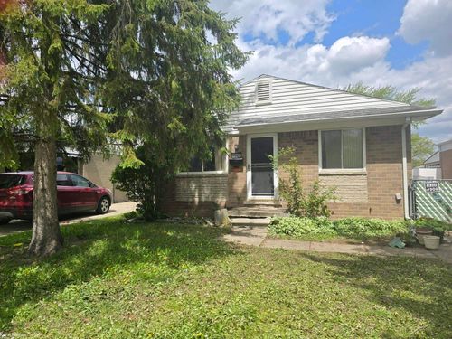 19405 Opal St, Clinton Township, MI, 48035-4816 | Card Image
