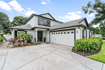 12311 Hollybush Terrace, House other with 3 bedrooms, 2 bathrooms and null parking in LAKEWOOD RANCH FL | Image 2