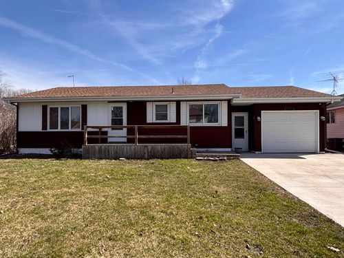 272 Spruce St, Allison, IA, 50602-7701 | Card Image