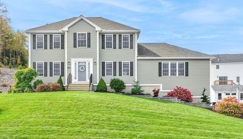 51 Woodside Ave, Rutland, MA, 01543-1484 | Card Image