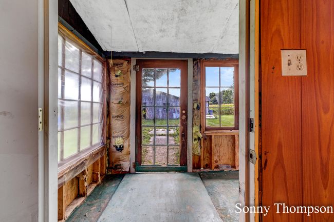 Enclosed Porch | Image 5