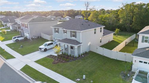 5189 Greenheart Ave, Mount Dora, FL, 32757-8742 | Card Image
