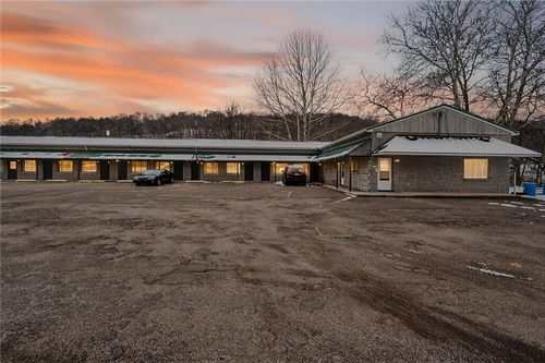 2843 River Rd, Vandergrift, PA, 15690-6101 | Card Image