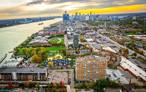 apt-607-250 E Harbortown Dr, Detroit, MI, 48207-5010 | Card Image