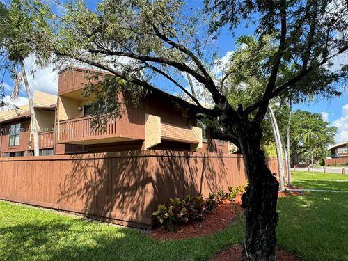 a-27-7039 Sw 115th Pl, Miami, FL, 33173 | Card Image