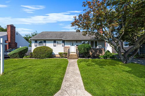 177 10th St, Bethpage, NY, 11714-1719 | Card Image