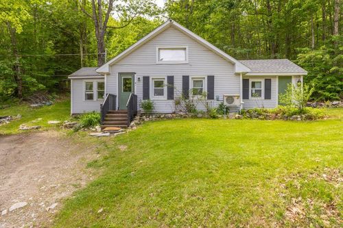 239 N Raymond Rd, Gray, ME, 04039-7717 | Card Image