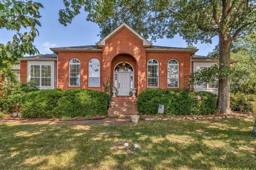 1002 W Stirling Ct, Hendersonville, TN, 37075-9414 | Card Image