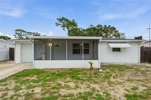 2122 Holiday Dr, HOLIDAY, FL, 34691-4230 | Card Image