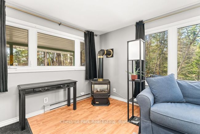91 Santas Village Rd, House other with 4 bedrooms, 2 bathrooms and 7 parking in Bracebridge ON | Image 5