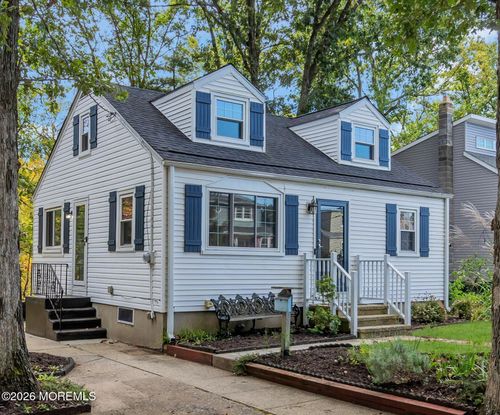 32 Bruning Ln, Spotswood, NJ, 08884-1802 | Card Image