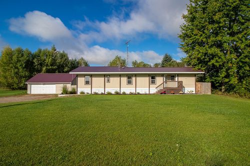 2665 N Cemetery Rd, Cass City, MI, 48726-9365 | Card Image