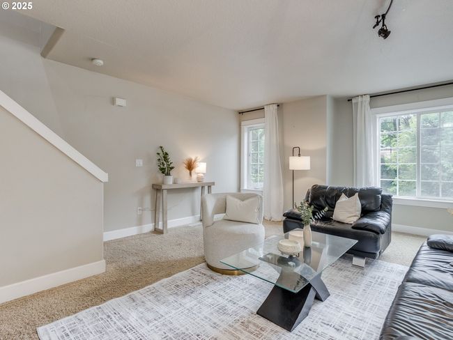 4819 Sw Beaverton Hillsdale Hwy, House attached with 2 bedrooms, 2 bathrooms and 2 parking in Portland OR | Image 18