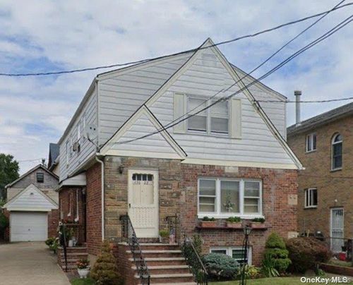 2-136-25 62nd Ave, Flushing, NY, 11367-1004 | Card Image