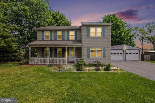 65 Fairview St, CARLISLE, PA, 17015-3121 | Card Image