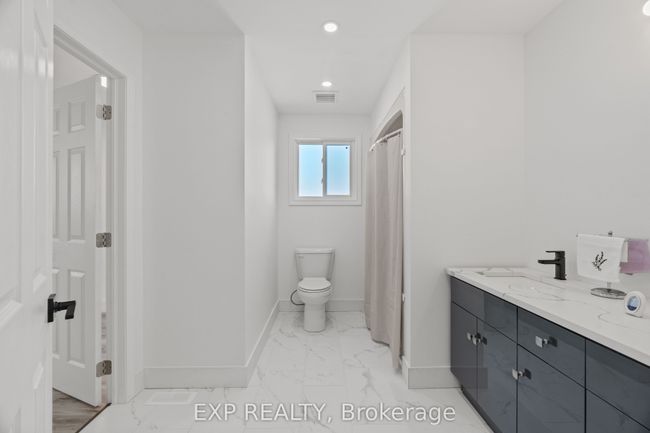 250 William St E, House other with 3 bedrooms, 2 bathrooms and 3 parking in Parkhill ON | Image 13