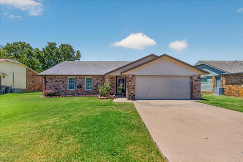 1209 Prairie Heights Dr, Bartlesville, OK, 74006-7807 | Card Image