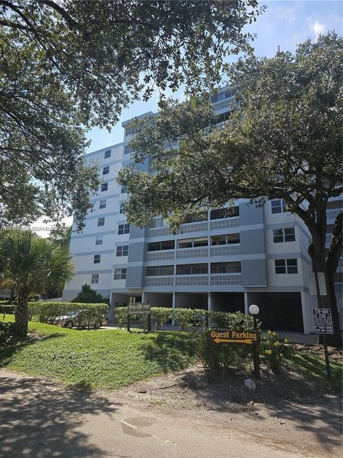 708-3301 Spanish Moss Ter, Lauderhill, FL, 33319-5004 | Card Image