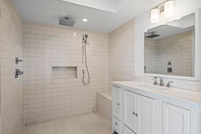 800 Via De Luna Dr, House other with 5 bedrooms, 5 bathrooms and 3 parking in Pensacola Beach FL | Image 47