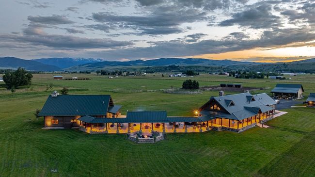 Dramatic Views of the Spanish Peaks | Image 19
