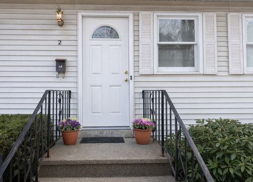 2-2 Whalen Lane, Natick, MA, 01760 | Card Image