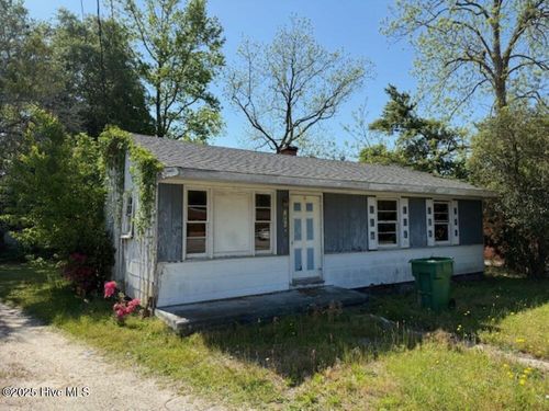1805 Martin Luther King Jr Dr, Lumberton, NC, 28358-7113 | Card Image