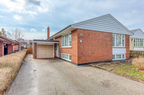 97 Westhampton Dr, Etobicoke, ON, M9R1Y1 | Card Image