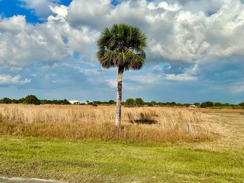6635 Se 26th Trl, Okeechobee, FL, 34974-7432 | Card Image